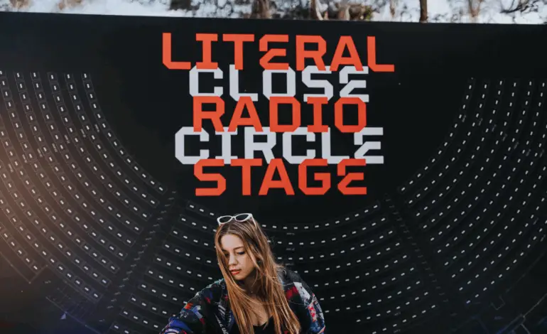 Close Circle by Literal Radio, +1 Sunar: Pozitif Vibrations’ta.